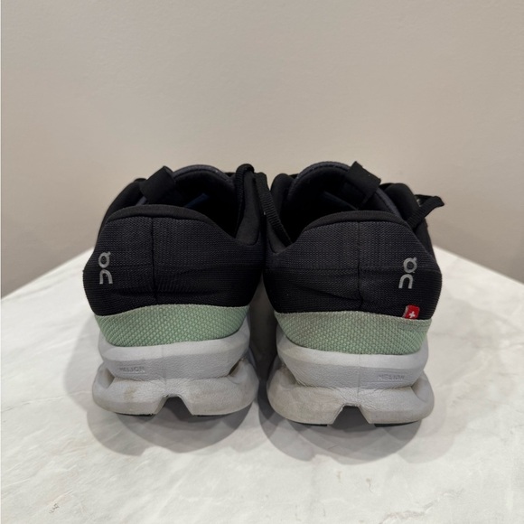 Sold - Picture 3 of 5